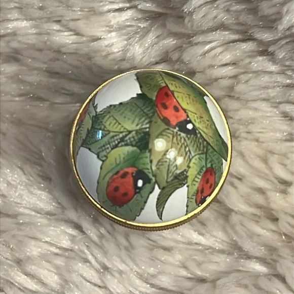 HALCYON Lady Bug Mini Egg Trinket - Picture 7 of 9